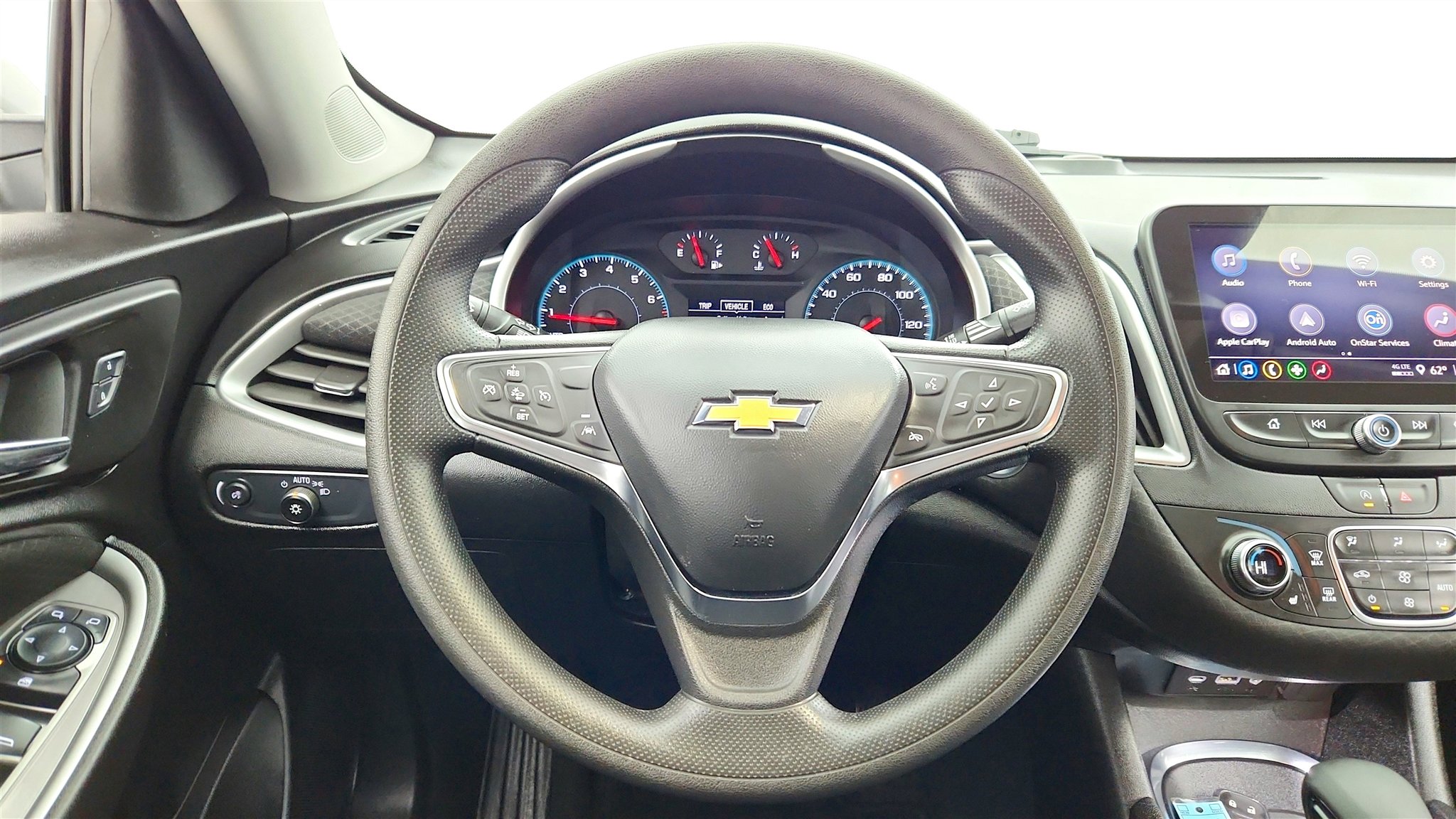 Used 2025 Chevrolet Malibu LT image 12