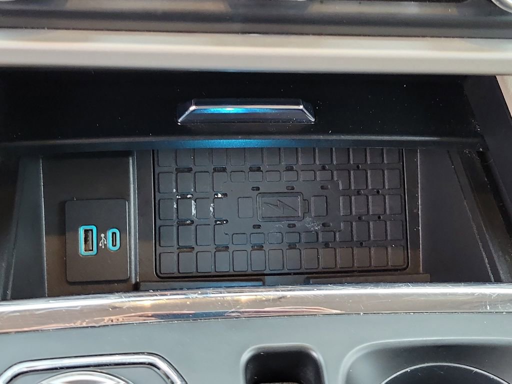 Used 2024 Ford Expedition Max XLT image 32