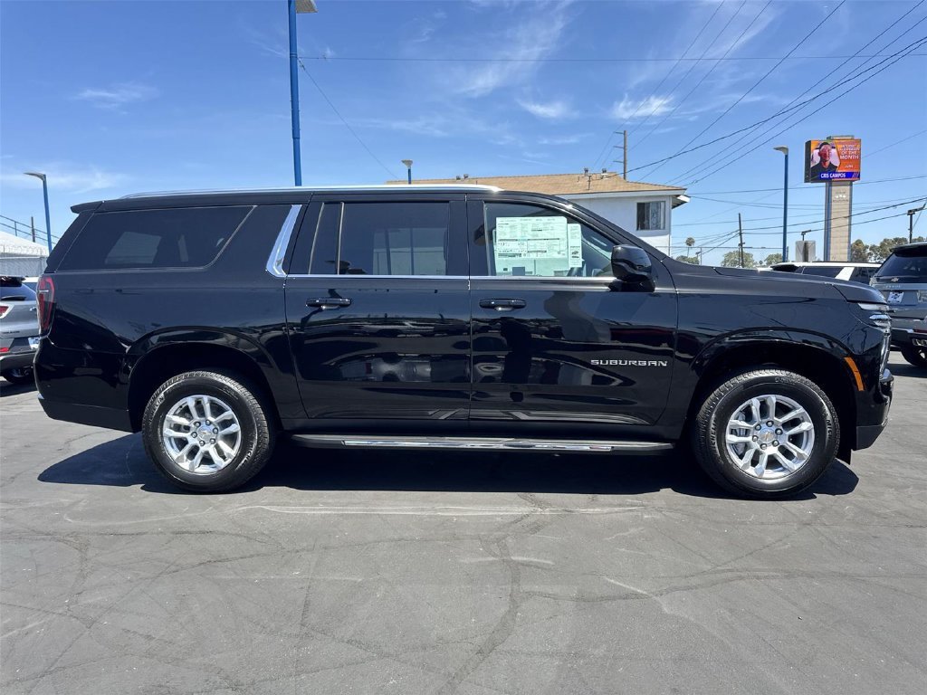 New 2026 Chevrolet Suburban LS RWD image 4