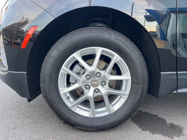 Used 2023 Chevrolet Equinox LT w/ Driver Convenience Package image 11