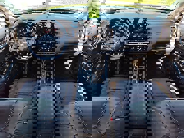 Used 2025 Nissan Pathfinder Platinum w/ Cargo Package image 24