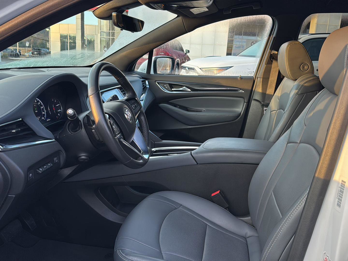 Used 2024 Buick Enclave Premium image 8