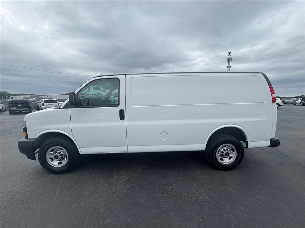 Used 2023 GMC Savana 2500 w/ Driver Convenience Package RWD image 2