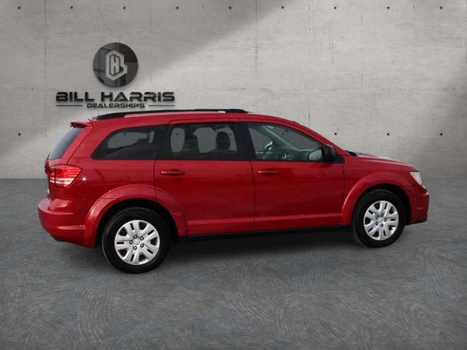Used 2018 Dodge Journey SE image 4