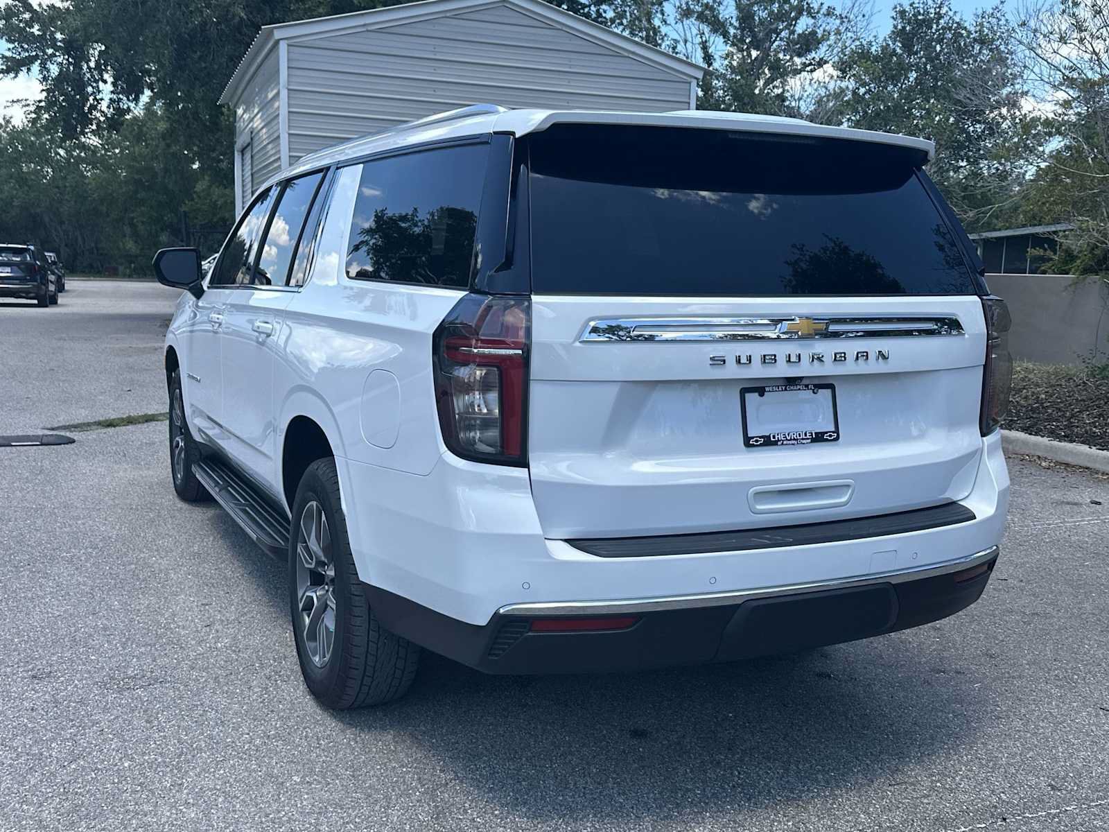 Used 2024 Chevrolet Suburban LS w/ Driver Alert Package RWD image 4