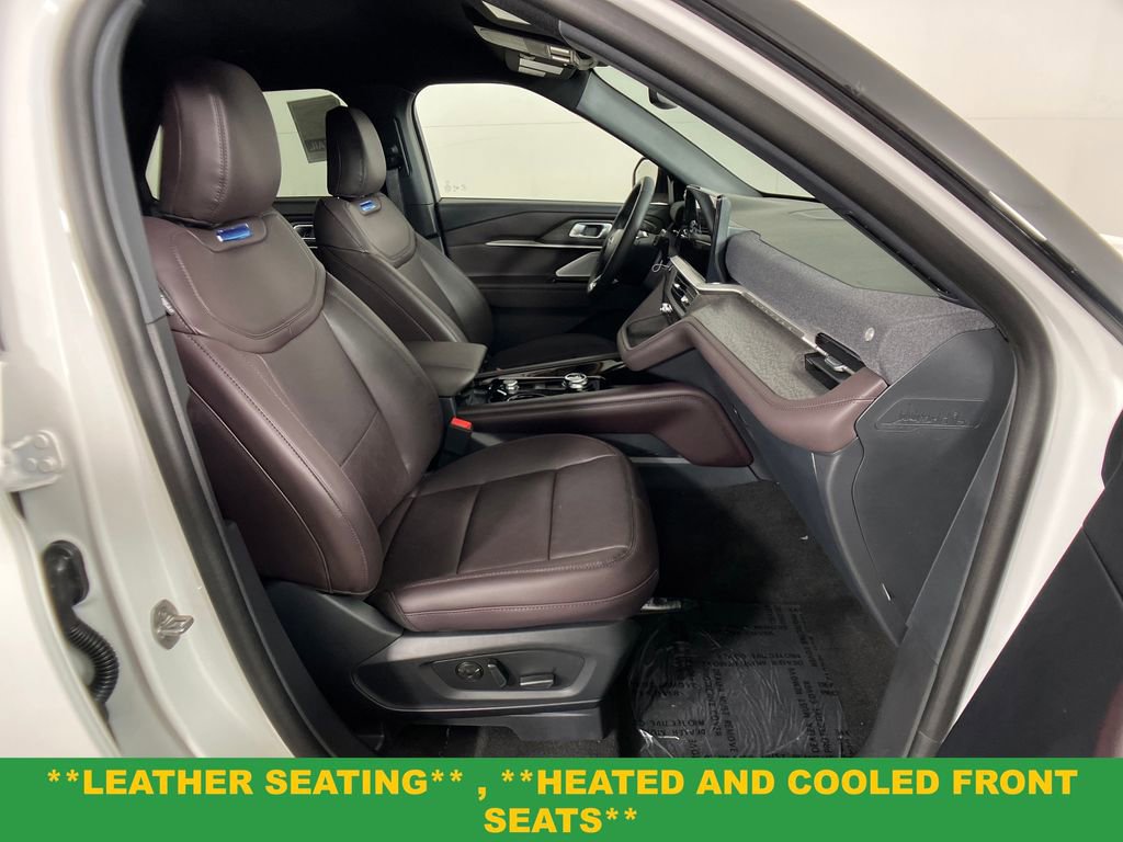 New 2026 Ford Explorer Platinum image 4
