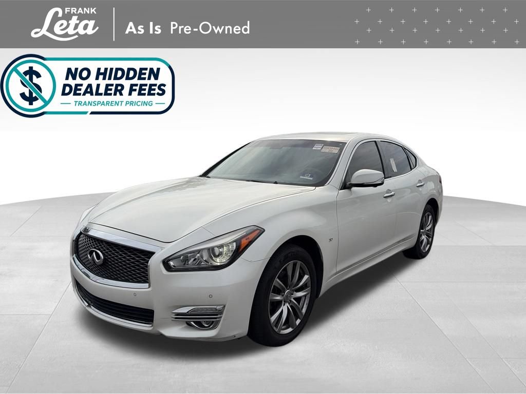 Used 2018 INFINITI Q70 Luxe AWD/4WD image 1