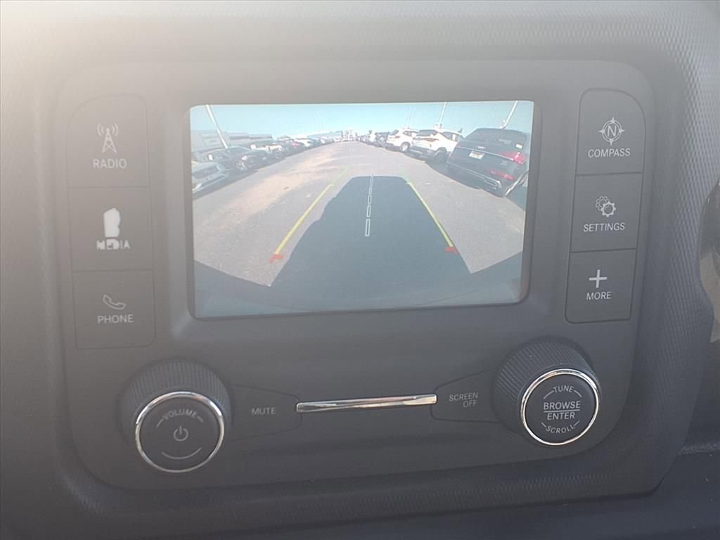 Used 2019 Jeep Wrangler Unlimited Sport image 4