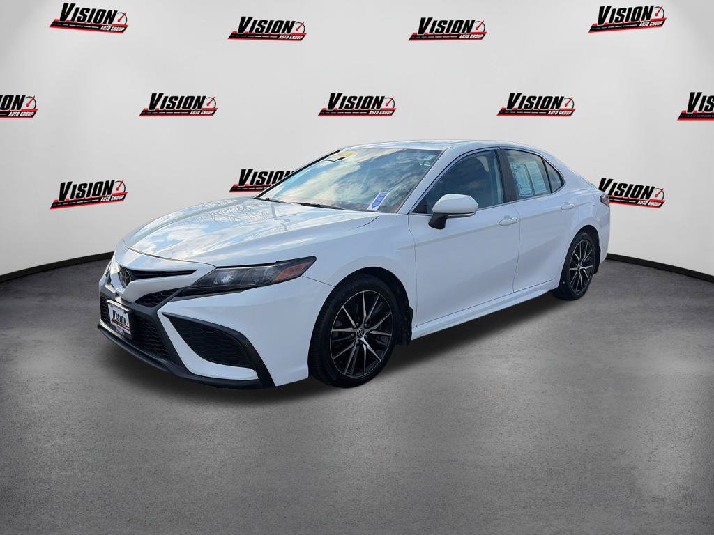 Used 2023 Toyota Camry SE w/ Cold Weather Package
