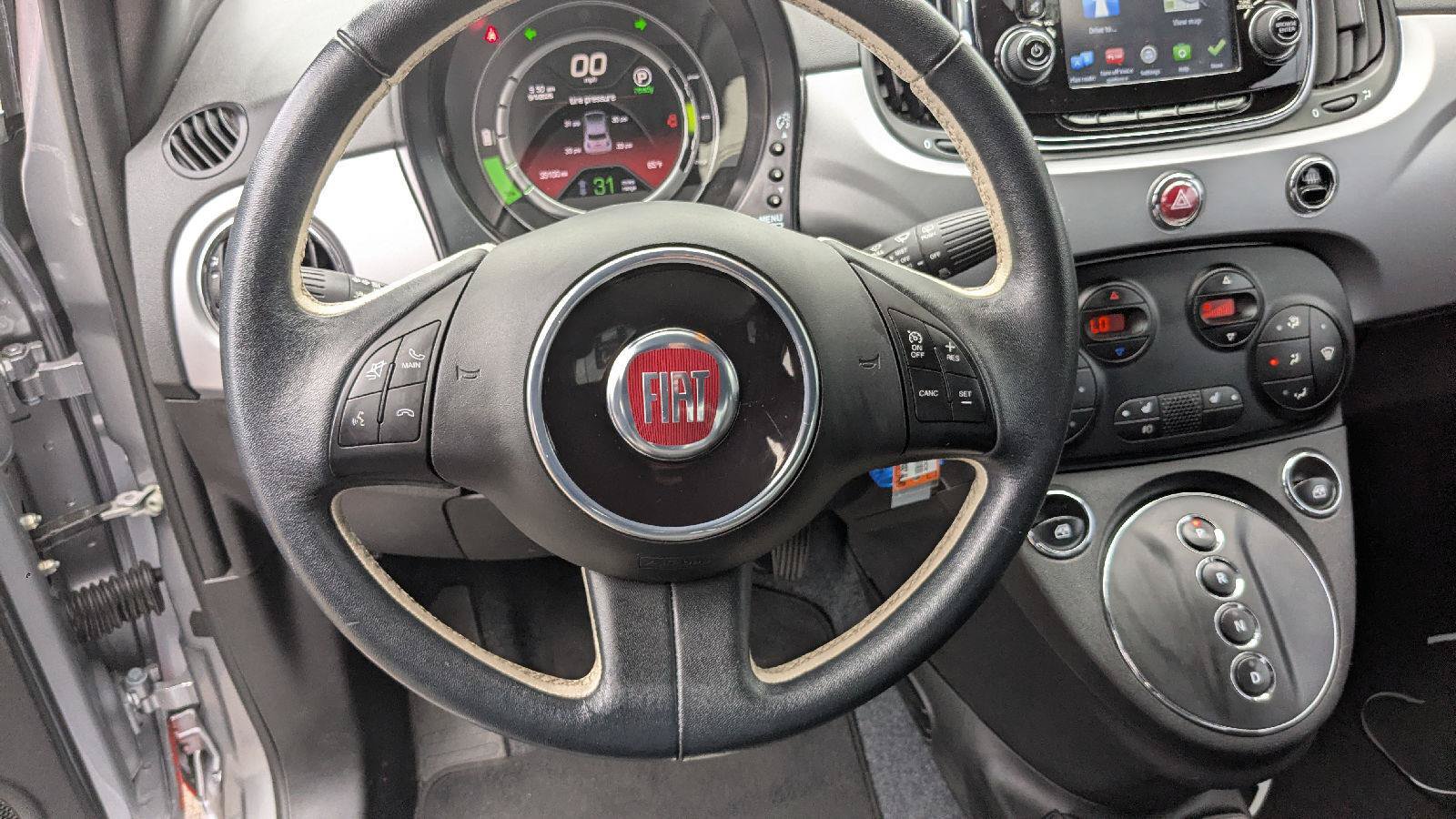 Used 2018 FIAT 500 e w/ Esport Package FWD image 14