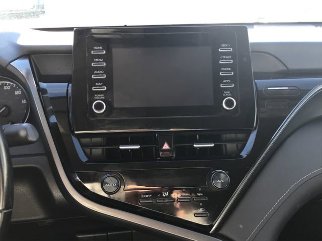 Used 2021 Toyota Camry SE image 4