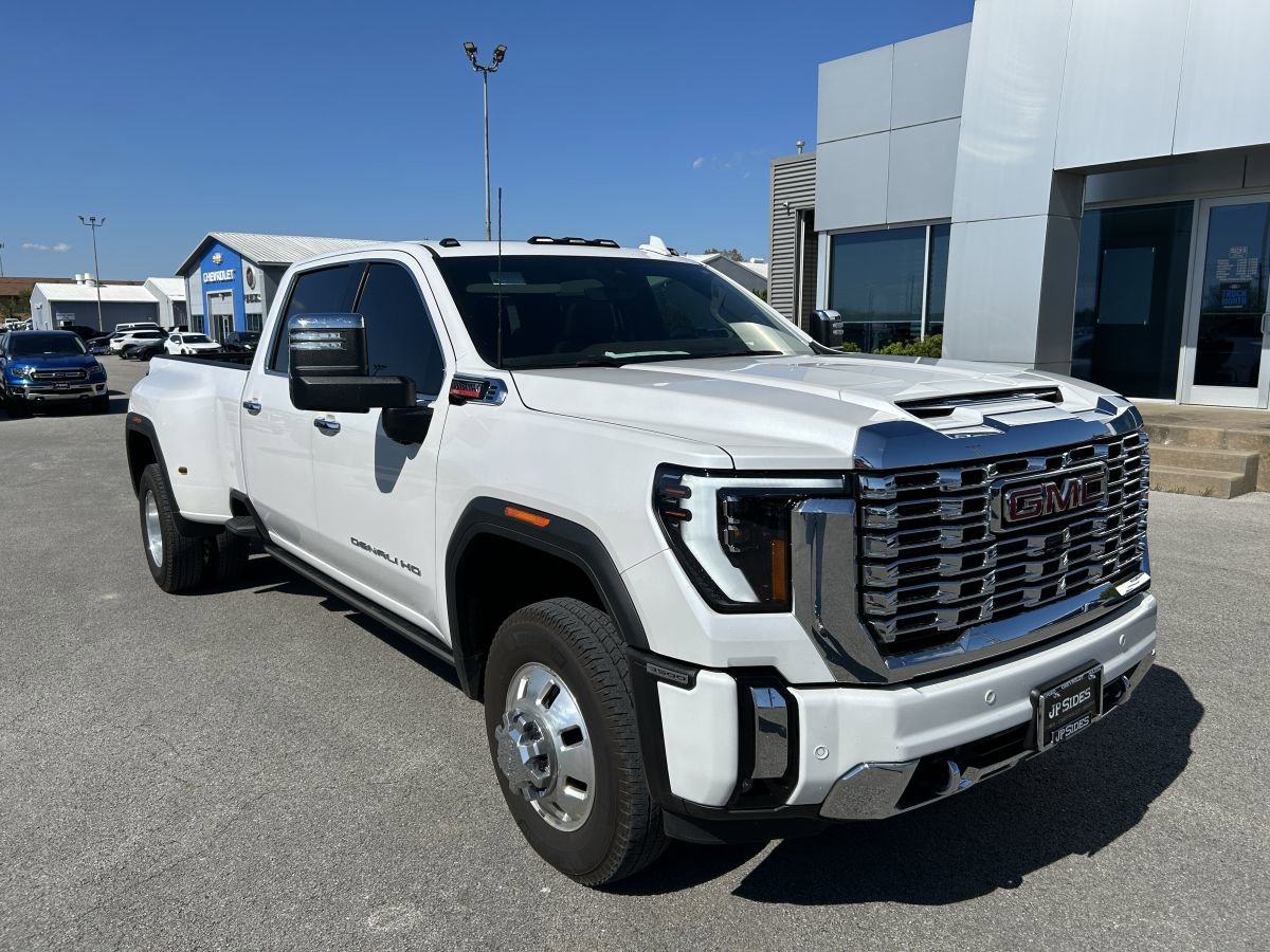 Used 2024 GMC Sierra 3500 Denali w/ Denali Reserve Package image 1