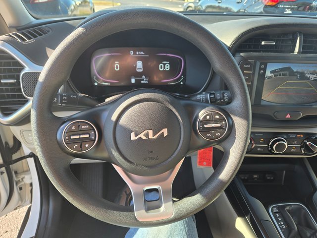 Used 2024 Kia Soul LX w/ Option Group 015 image 16