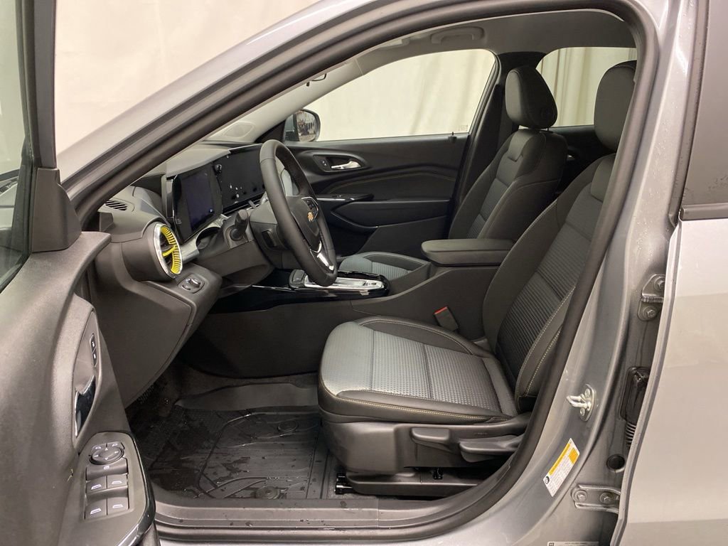 New 2026 Chevrolet Trax LT w/ Driver Confidence Package image 14