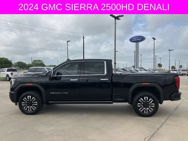 Used 2024 GMC Sierra 2500 Denali Ultimate AWD/4WD image 4
