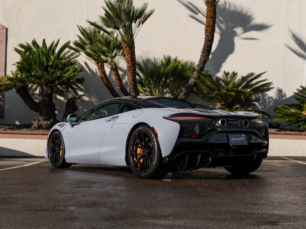 New 2026 McLaren Artura image 33