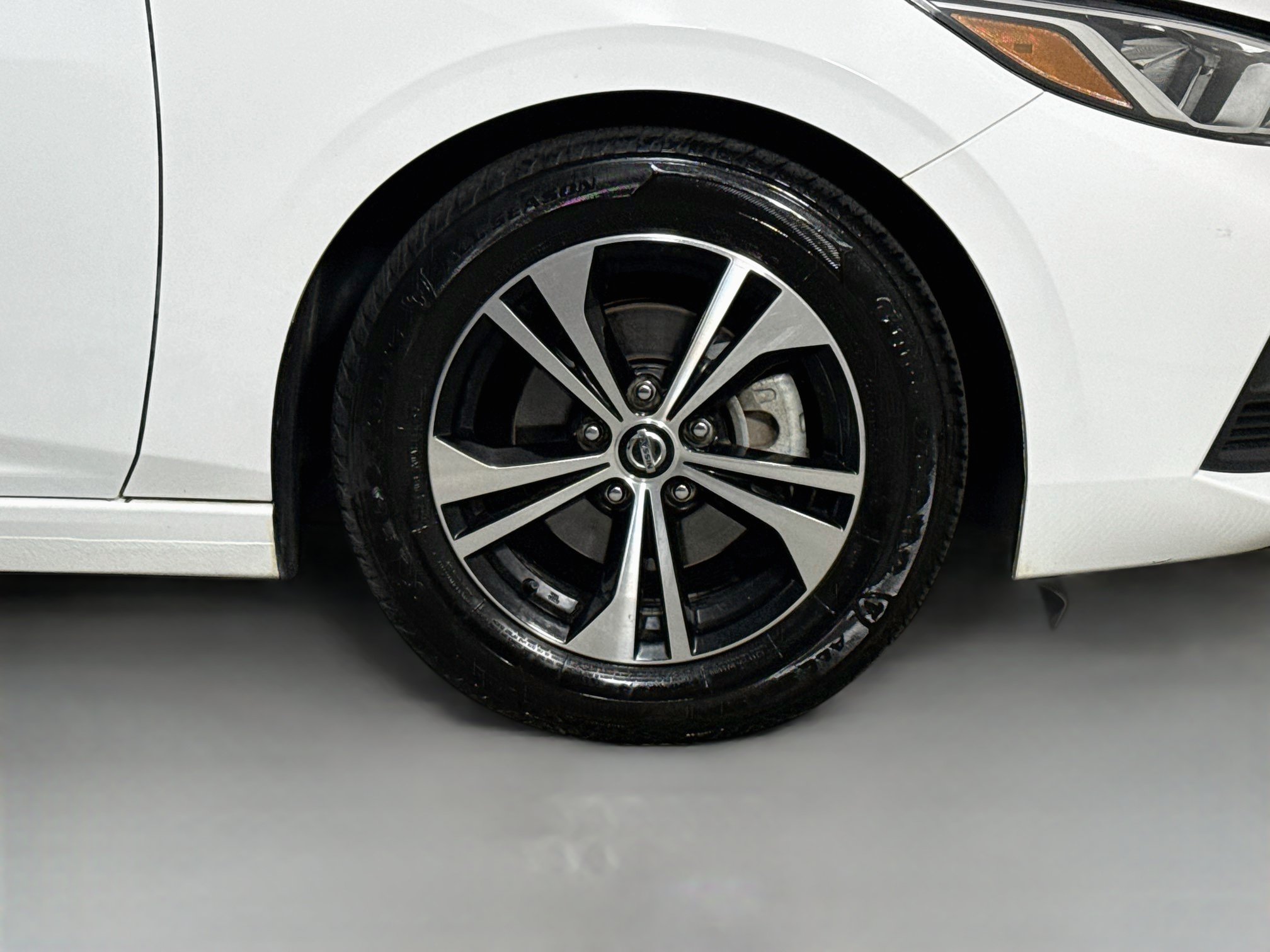 Used 2023 Nissan Sentra SV FWD image 32