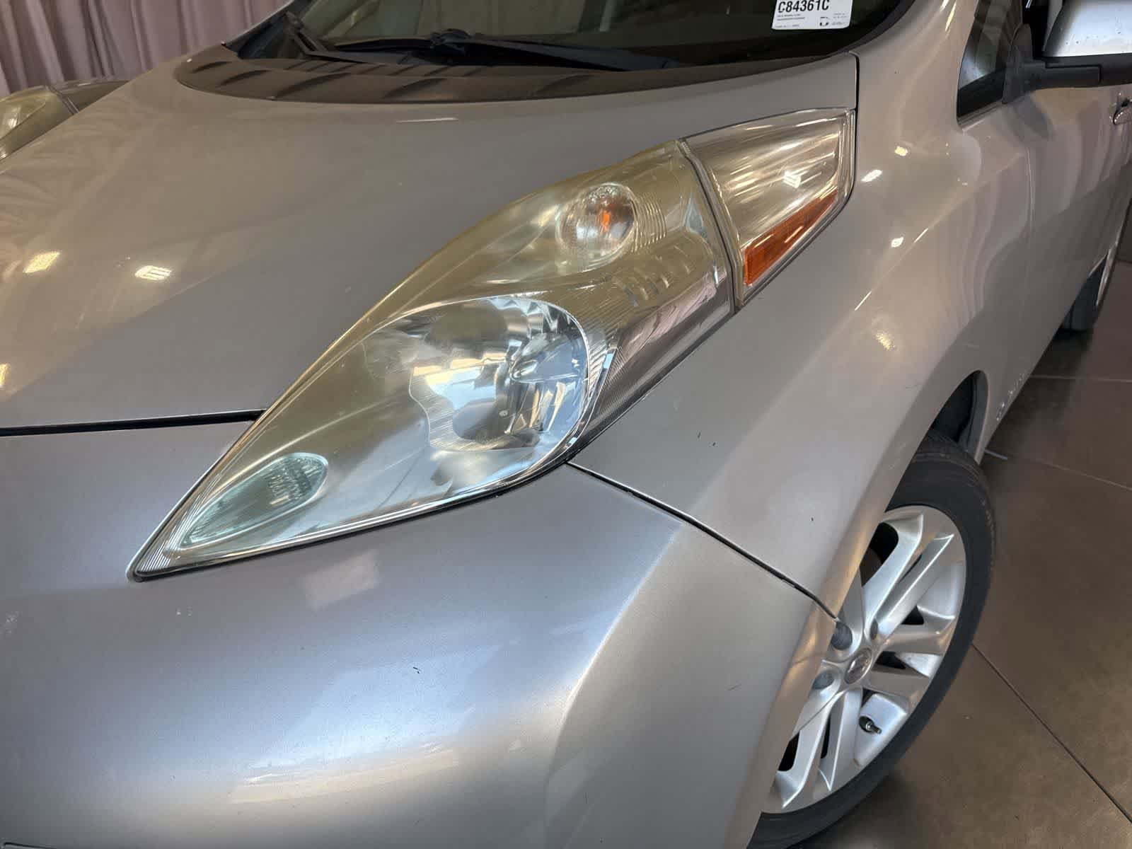Used 2015 Nissan Leaf S FWD image 6