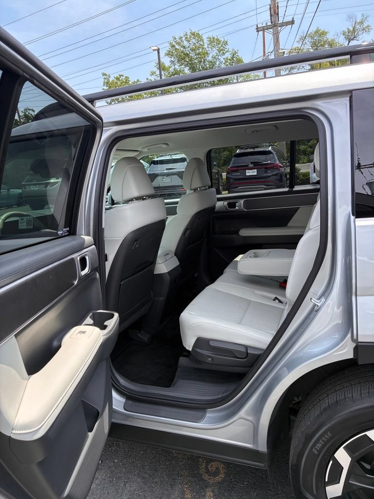 Used 2025 Hyundai Santa Fe SEL AWD/4WD image 25