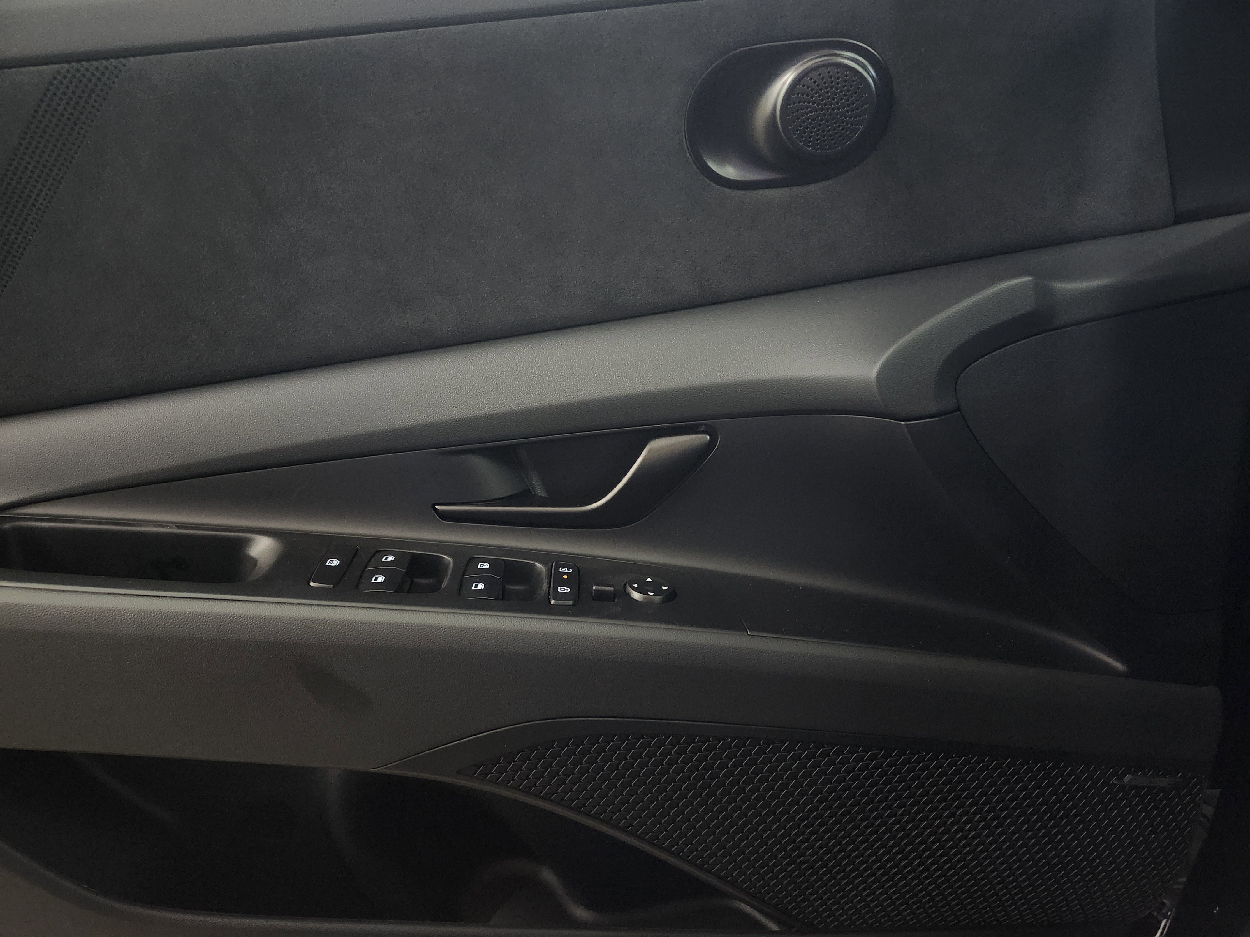 New 2025 Hyundai Elantra N image 13