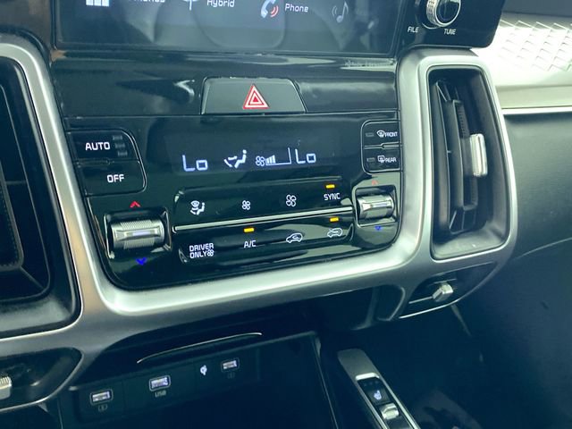 Certified 2021 Kia Sorento EX image 9
