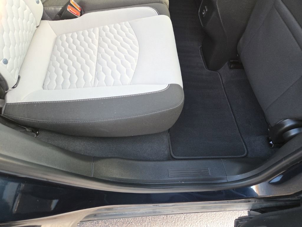 Certified 2021 Chevrolet Equinox LS image 18