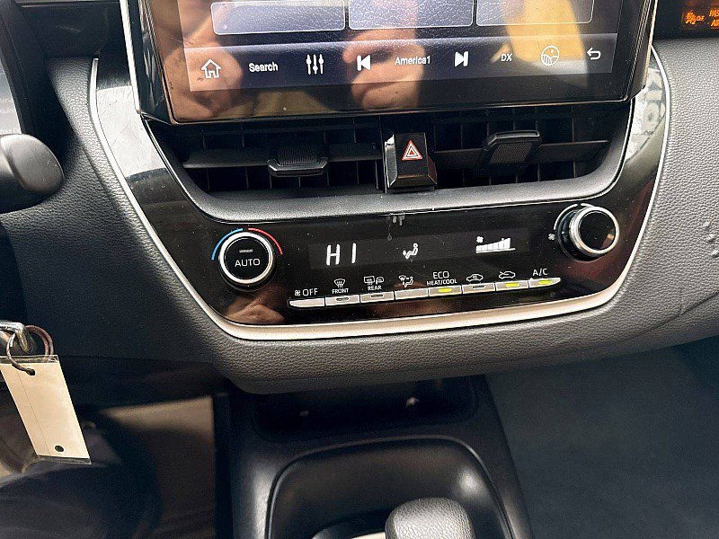 Used 2020 Toyota Corolla LE image 15