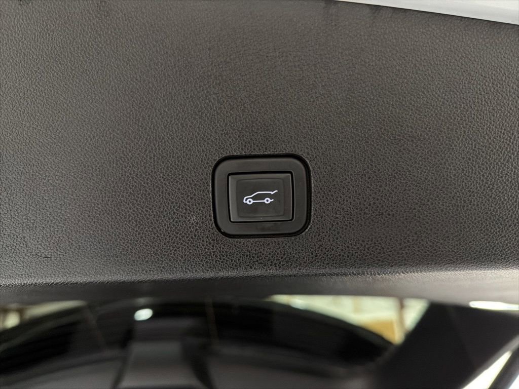 Used 2023 Cadillac XT6 Premium Luxury image 42