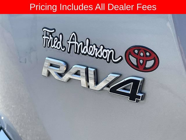 Used 2017 Toyota RAV4 XLE AWD/4WD image 12