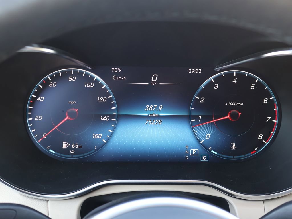 Used 2020 Mercedes-Benz GLC 300 4MATIC Coupe image 31