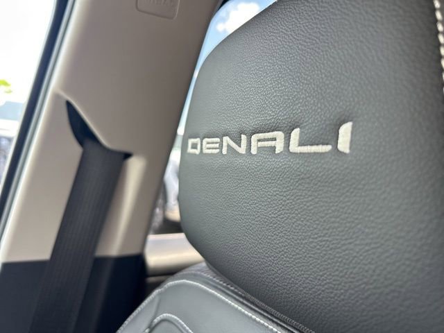 Used 2023 GMC Terrain Denali w/ Black Diamond Edition AWD/4WD image 32