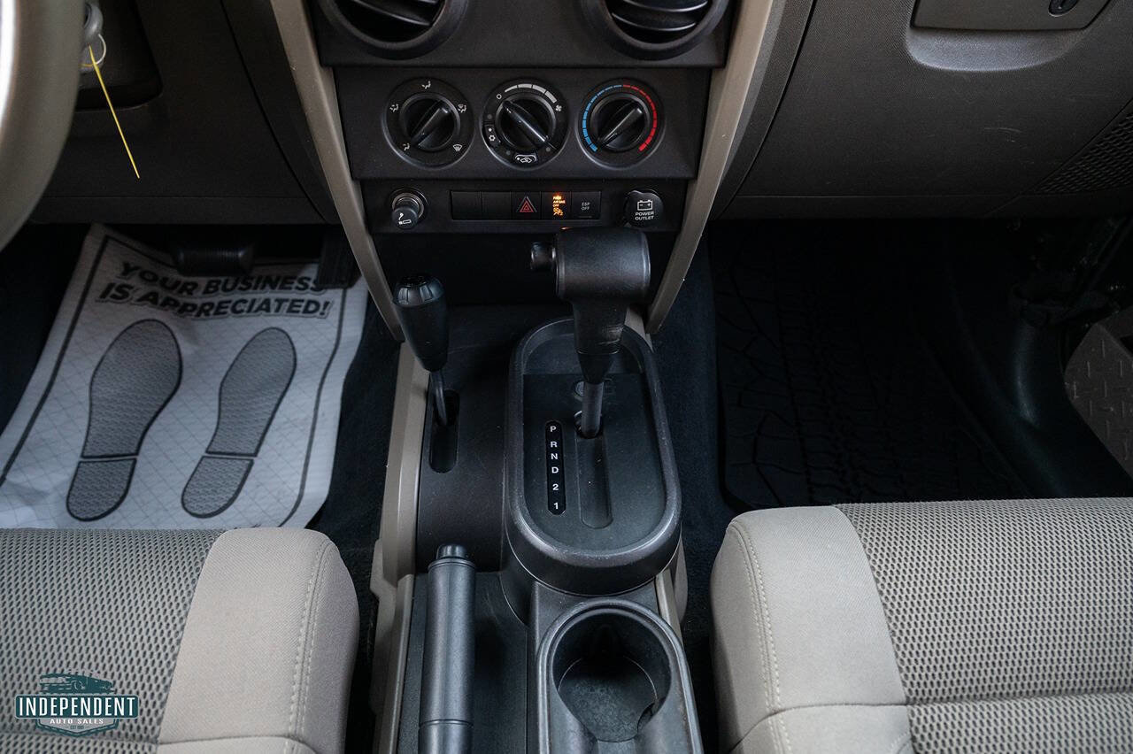 Used 2007 Jeep Wrangler Sahara image 14