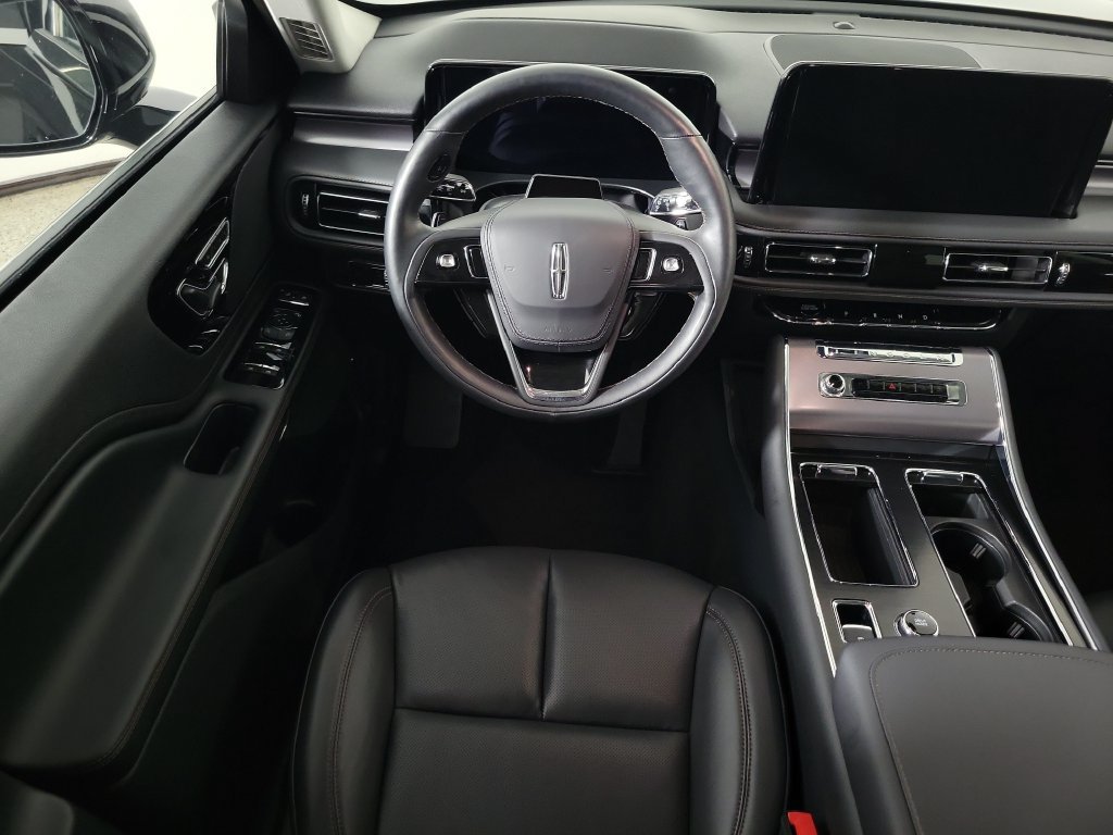 New 2026 Lincoln Aviator 2WD image 10