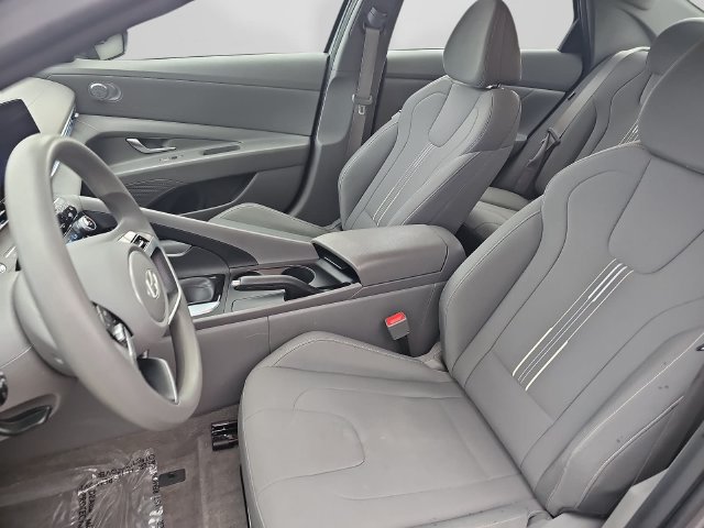 Used 2024 Hyundai Elantra SEL FWD image 16
