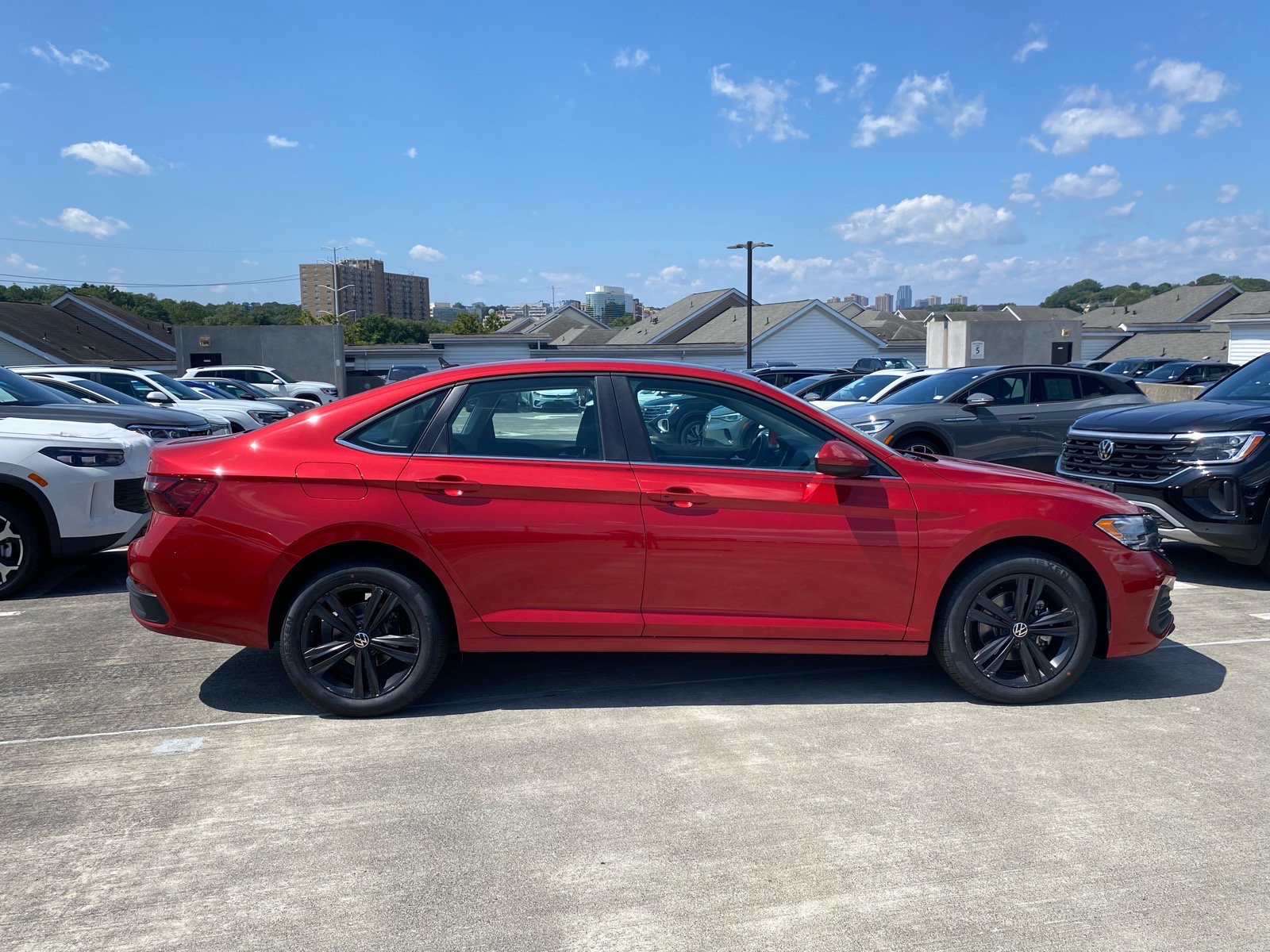 Certified 2024 Volkswagen Jetta SE w/ Panoramic Sunroof Package FWD image 2