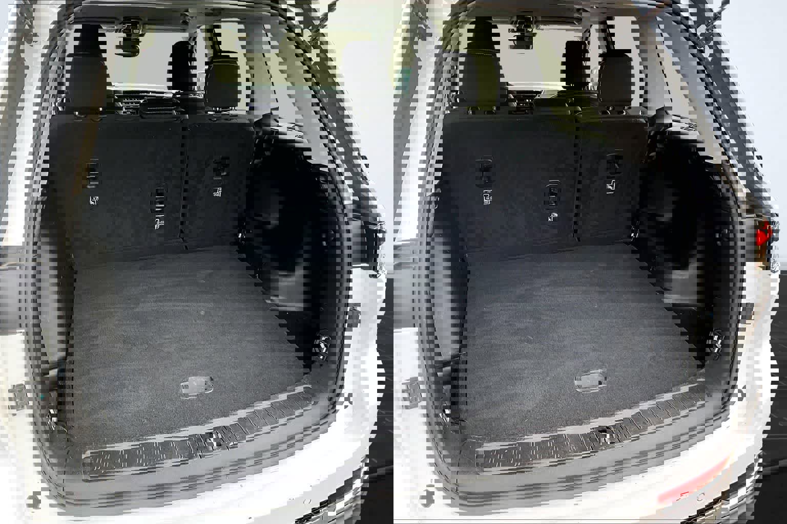 Used 2024 Jeep Grand Cherokee Laredo image 19