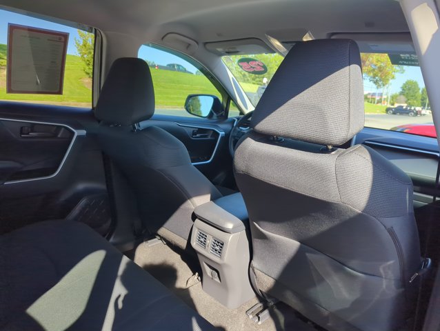 Certified 2025 Toyota RAV4 LE FWD image 29