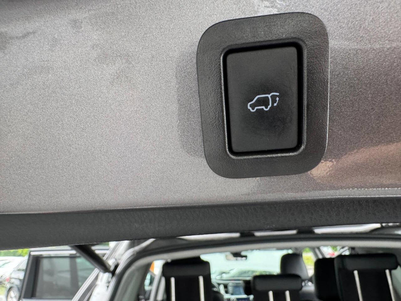 Used 2019 Toyota Highlander XLE image 43