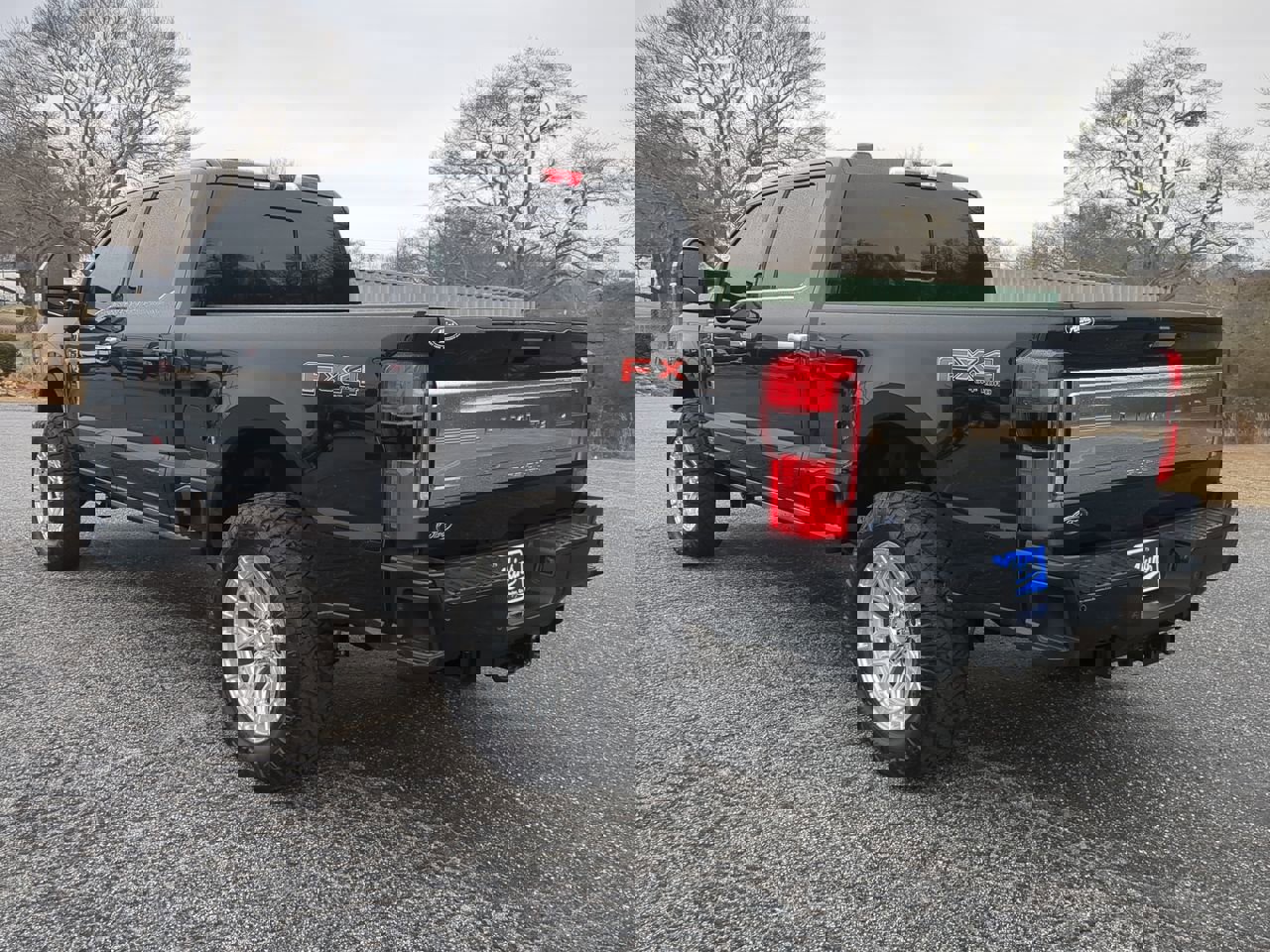 Used 2024 Ford F250 Limited w/ FX4 Off-Road Package image 5