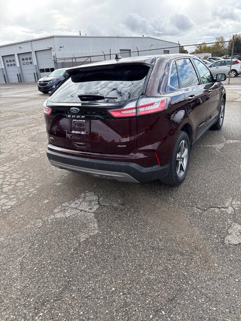 Used 2024 Ford Edge SEL w/ Convenience Package AWD/4WD image 5