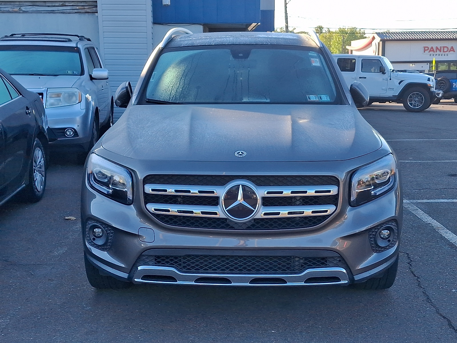 Used 2022 Mercedes-Benz GLB 250 image 2