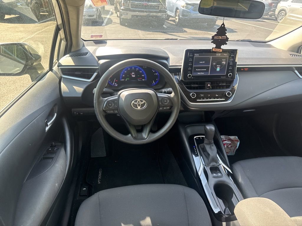 Used 2021 Toyota Corolla LE FWD image 2