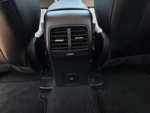 Used 2020 Ford Escape Titanium w/ Titanium Premium Package 2.0 AWD/4WD image 20