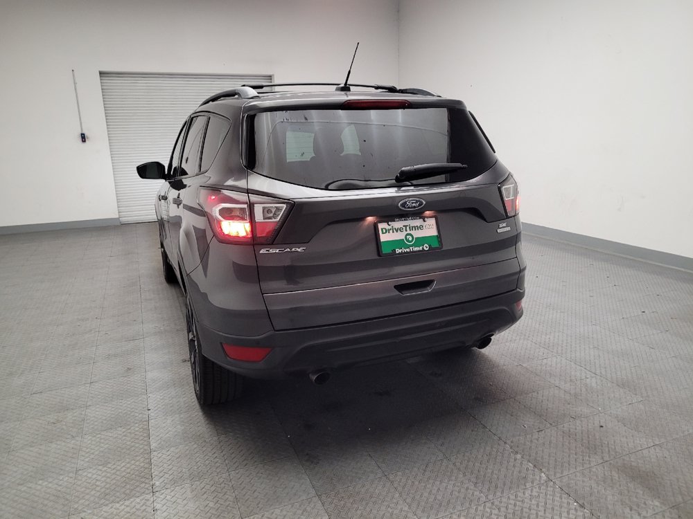 Used 2017 Ford Escape SE w/ Equipment Group 201A FWD image 6