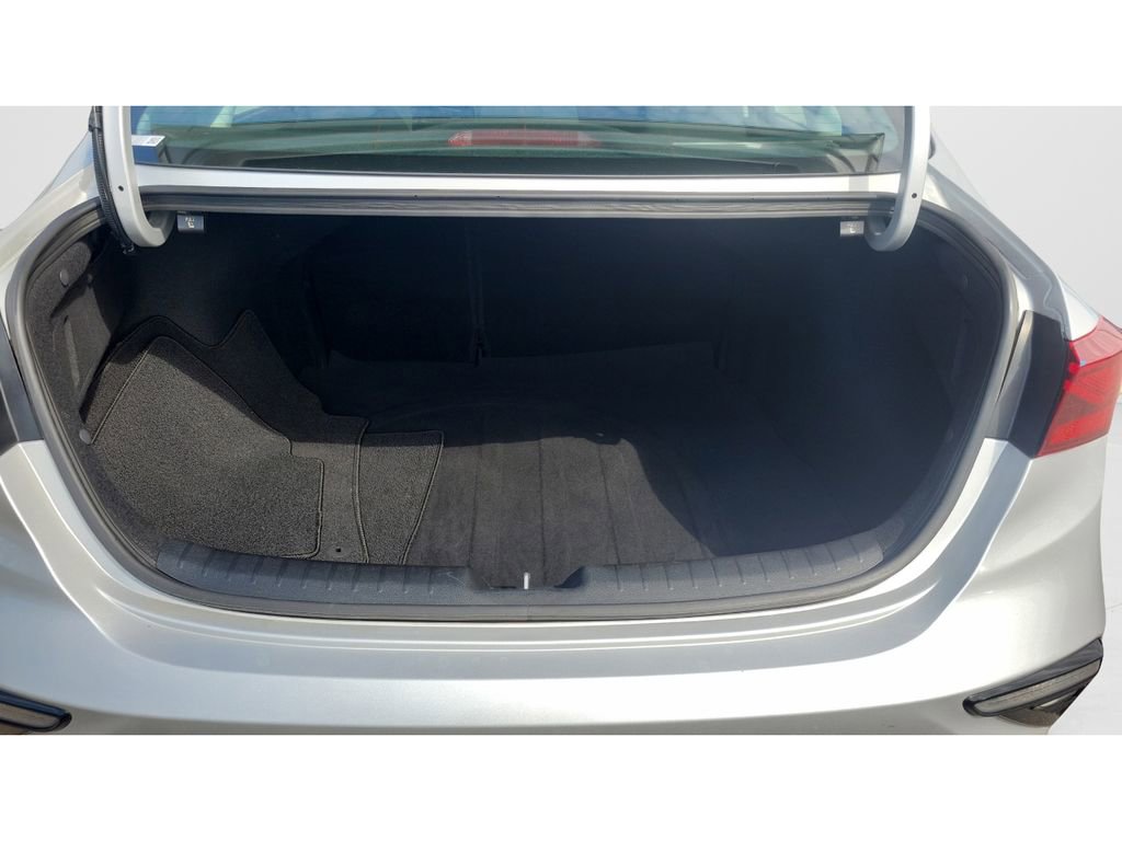 Used 2021 Kia Forte LXS image 12