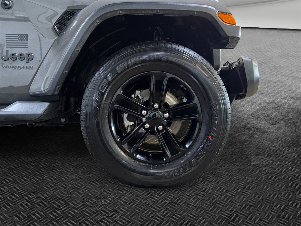 Used 2020 Jeep Wrangler Unlimited Sahara image 11