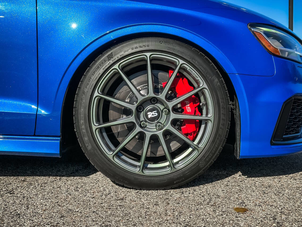 Used 2018 Audi RS 3 w/ Technology Package image 11