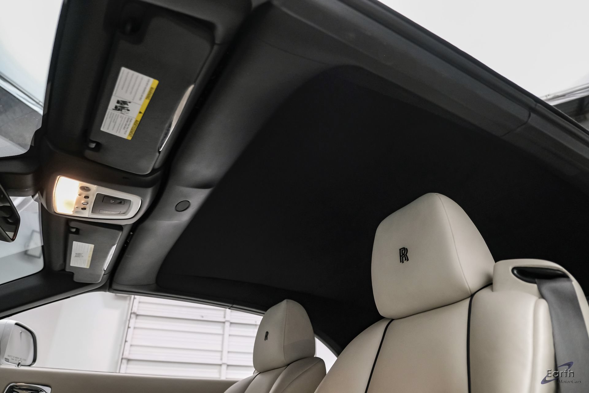 Used 2017 Rolls-Royce Dawn RWD image 44