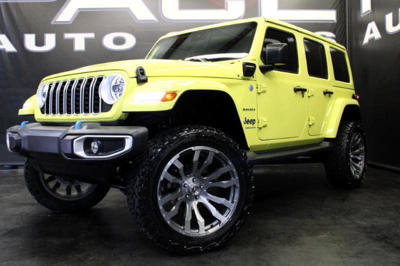 Used 2024 Jeep Wrangler Sahara image 3