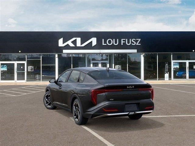 New 2026 Kia K4 EX image 4